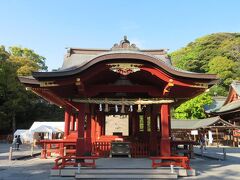 舞殿（下拝殿）