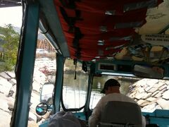 ダックツアーもダウンタウンを走って遂に川に進水します。

ダウンタウンでは↓
https://4travel.jp/travelogue/11984338