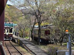 さて、神戸駅に近づきました。