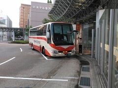 夜行バスで金沢へ