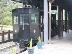 えちぜん鉄道勝山駅ホーム待合所