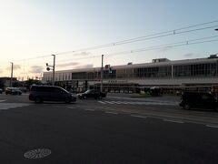 駅に戻って来ました。ここからあいの風とやま鉄道で高岡に戻ります。