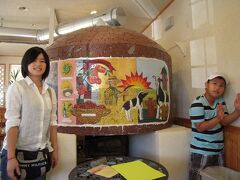８．８
ピザ窯のある千歳市泉郷の農園レストラン花茶でランチ