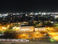 ホテルから見える、城東地区の夜景。