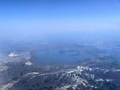 十和田湖（青森県）上空。