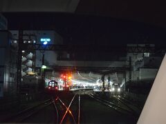 もちろん夜のロマンスカーも良いですが、特に序盤は真っ暗な中を走るだけなので、先頭座席でも行きよりは感動は少ないです。本厚木に到着。