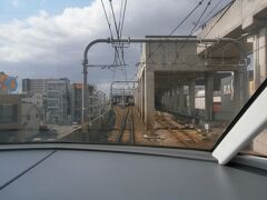  まもなく太田川駅に停車します。太田川駅は立派な高架駅に生まれ変わっっています。太田川駅からは河和線に入ります。