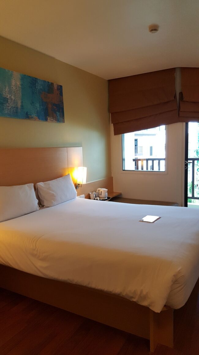 今回はダブルベットにした。<br />ここからトラブルが何度も発生。<br />アホな男性スタッフによりひどい目に遭った。