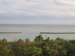 夕方。インターコンチネンタル石垣のコーラルウィングのお部屋の窓から