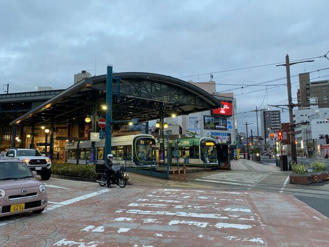 広島。市電に乗ってお好み焼き屋へ。