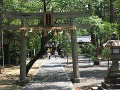 事任八幡宮（ことのままはちまんぐう）へ。
道の駅掛川から徒歩で１０分弱位。
バス停はこの神社の前にあります。
