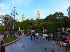 プラザグランデ
(Plaza Principal de Mérida "Plaza Grande")
