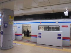 京成本線で成田空港へ
（スカイアクセス線は　使わないル－トです）