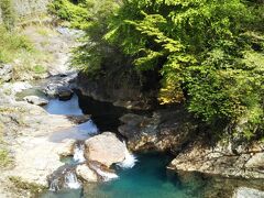 バスを降りると直ぐ絶景☆
http://www.ouketsu.net/
こんなサイトが在るのを旅行記作成中の今知りました(PHOのあるある★)