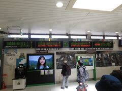 高崎駅に着くと信号機故障かなにかで列車が停まっており、復旧見込みが未定らしい