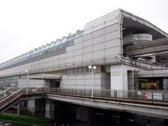 　阪急京都線と大阪モノレールの乗換駅である南茨木駅に到着です。大阪在住時代に何回か乗り換えで使ったことあります。本当は十三まで行って宝塚線に乗り換えた方が安いんですけど、ちょっとした目的があります。