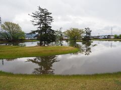 ＜観自在王院跡＞
ホテルに車を置いていたので戻ります。
朝の雨とは違う表情。
こちらも極楽浄土です。