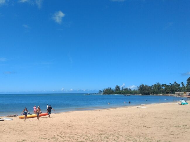 ハレイワビーチパーク。<br />ワイキキとは比べ物にならない、海と空の美しさ。<br />いくらでもボーっとできる。