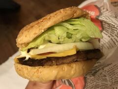 そして、〆には、エンダーのバーガー。
最近の定番です