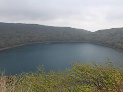 分岐点から足をのばして大浪池の展望台に寄り道