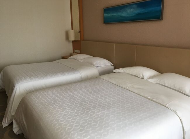 ベッドも広々しています。