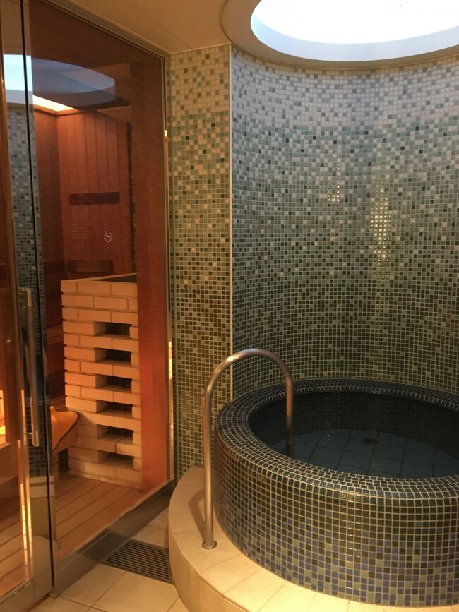 ロッカーにはサウナもあって、利用している方がいなくてのんびりと過ごせました。