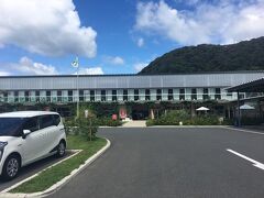 旅館を出発して、オススメしてもらった
道の駅　保田小学校へ

最近テレビでもよく取材されてるのを見ますね
小学校に因んだお土産や給食が食べれるお店があったら面白かったです！
