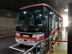 YCATから京急リムジンバスで、27分で羽田空港第1ターミナルへ。