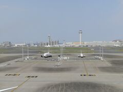 羽田空港の第3ターミナルに移動しました。