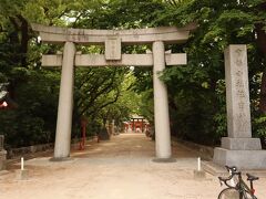 朝９時にホテルを出発。
本日も快晴で、サイクリング日和。

始めに、筑前國一之宮 住吉神社に到着。