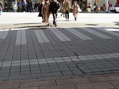 こちらはえびす通り。福屋本店の横を通り金座街から旧天満屋、三越の裏手を走る商店街の一つ。えびすこう祭りのときにはすごい人で沸き返る場所だ。金座街や本通りと比べると人通りは少ないが、飲み屋街が近いので良さげな飲食店も多い。