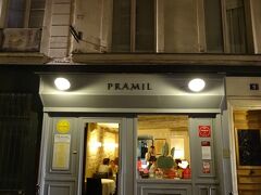 仕方ないので、2軒隣の「PRAMIL」というレストランに21:10入店(1軒隣はガラガラだったのでパス)。