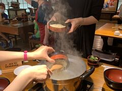 自分たちで作ったうどんは併設のお店で食べることが出来ます。
ちょっと茹で過ぎたけどツルツルで美味しかった！！