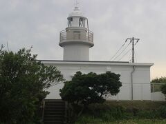 城ケ島バス停で降りて城ケ島灯台へ。
幕末に造られた灯台ですが、今は無人です。