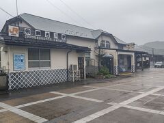 安房峠トンネルを抜けると雨は小康状態に成っていました。
所が国道158号線が通行止めで高山方面へ直接行けない事が判明

蒼白に成りながらガソリンスタンドの方に道を訪ねると神岡に出て国道41号線を下るしか無いとの事でした。

かなり大回りに成りましたが当初の予定に無かった飛騨古川に立ち寄る事が出来ました。