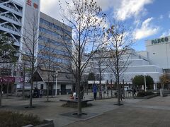 ”中央西公園(花時計公園)
花いっぱい運動発祥の地の記念公園です。


近くの居酒屋でクラスの２次会。
