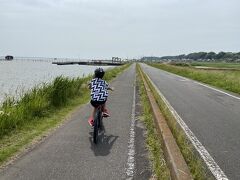 そして復路。
土浦りんりんポートに戻る。
横風って言うか、向かい風って言うか…
さらに日差し。
帰りはなかなか辛かった。