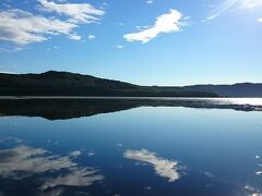 釧路川を進み、ゴールの塘路湖へ到着。鏡のような水面に思わず1枚撮影。