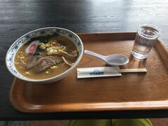 アルプ天元台のレストラン白樺で辛味噌ラーメンのランチとします