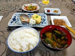 阿嘉島3日目の朝ご飯。
ヤベー、ごはんの盛りが、盛り盛りになってるような。(笑)