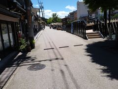 宮川朝市ですが、お昼だったのでもうお終いの様です。