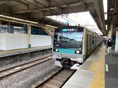 目的地の本土寺があるのは北小金で各駅停車しか停まりません。
松戸で各駅停車に乗り換えました。