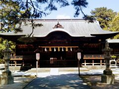 大橋川に架かる新大橋の南側にある賣布（めふ）神社にも立ち寄る。
出雲国風土記に「賣布社」（めふのやしろ）、延喜式に「賣布神社」（めふのかみやしろ）として出てくる古い歴史のある社である。
主祭神は速秋津比売神（はやあきつひめのかみ）。