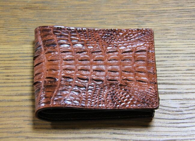 購入したクロコダイルの財布
