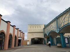 舞浜駅からすぐのリゾートゲートウェイ・ステーション。