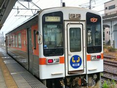 1両編成の城北線来ました！これで枇杷島駅まで行き、JRに乗り換えて名古屋に戻ります。