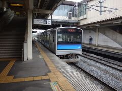 次の駅、小鶴新田で降ります。