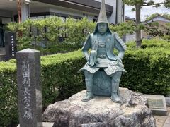 瑞龍寺から向かうこの道、綺麗やった。