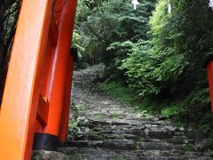 神倉神社へ
雨は小雨になったのですが…
思った以上の傾斜で…
滑ったら危ないと思い明日に持ち越しです。

