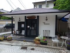 ロープウエー脇で目をつけてた、パンケーキのお店もおやすみ！

困るけど・・・東京も見習え！